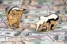 us dollar bull vs bear